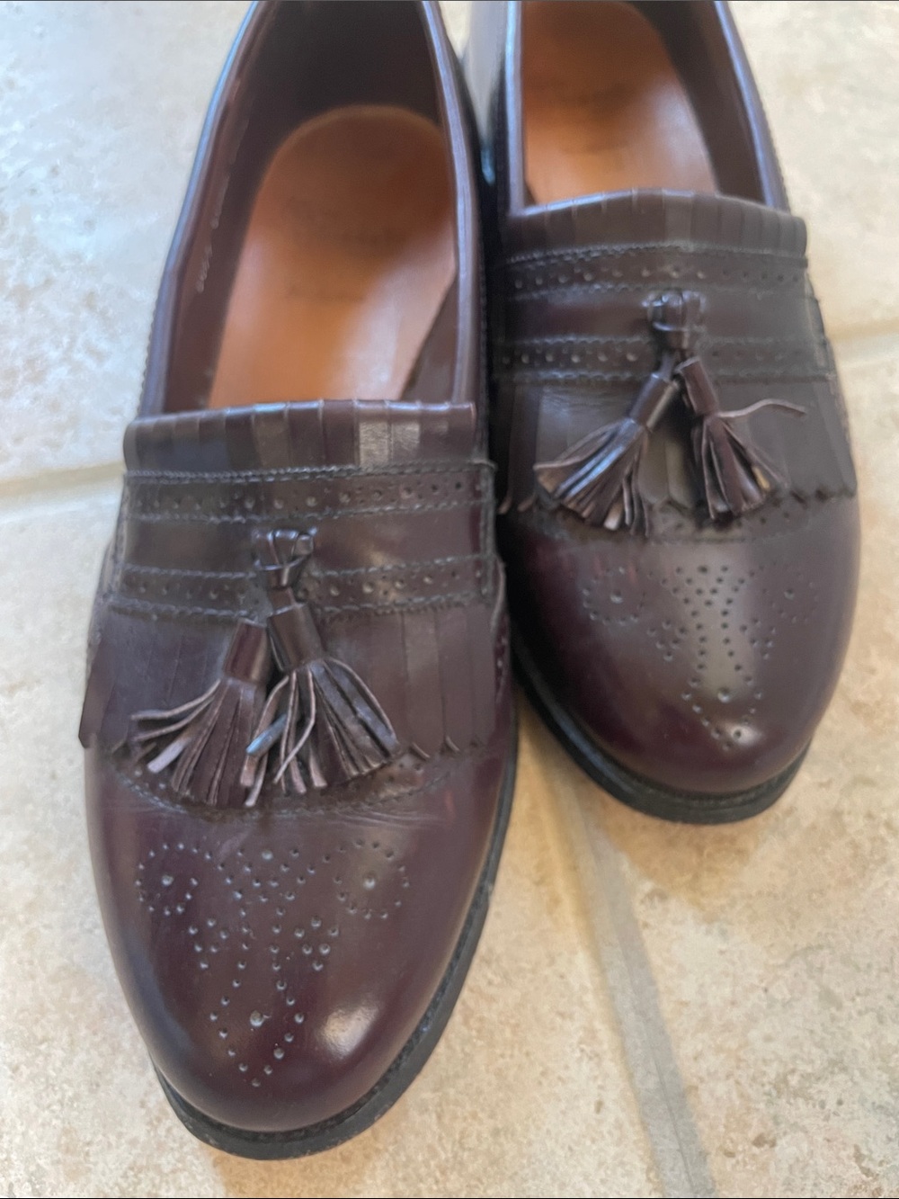 Allen Edmonds Tassel Kiltie Loafers in Burgundy/Brown Leather